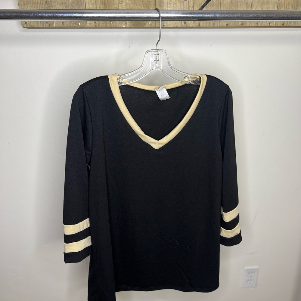 Cute fitted top by Sew in Love